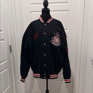 Stylish Black Varsity Jacket with Embroidered Crest